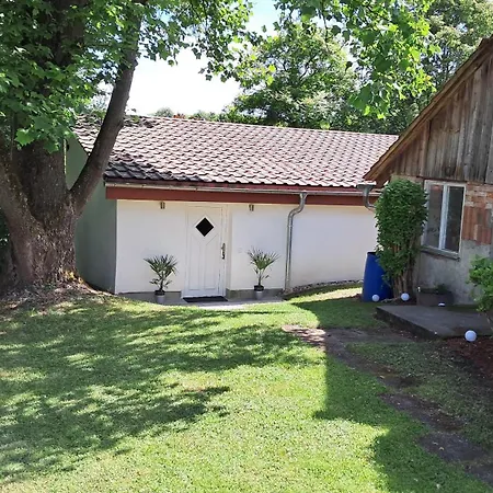 Semesterbostad Gartenhaus - Lottstetten